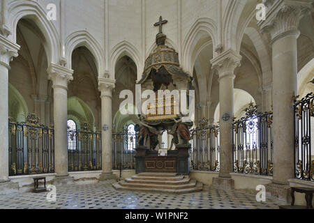 In der Kirche der ehemaligen Abtei von Pontigny, Ligny-le-Châtel, Departement Yonne, Burgund, Frankreich, Europa Stockfoto