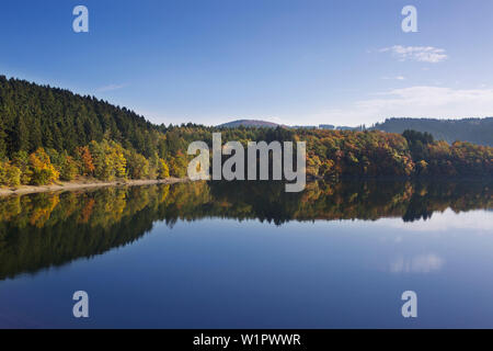 Biggesee, in der Nähe von Attendorn, Rothaargebirge, Sauerland, Nordrhein-Westfalen, Deutschland Stockfoto