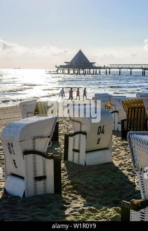 Blick vom Strand auf das Meer Brücke, Heringsdorf, Usedom, Ostseeküste, Mecklenburg-Vorpommern, Deutschland Stockfoto