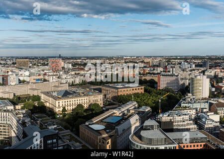 Blick vom Potsdamer Platz zum Martin-Gropius-Bau und dem Abgeordnetenhaus, Berlin, Deutschland Stockfoto