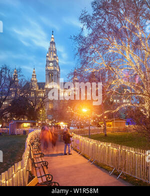 Weihnachtsmarkt vor dem Rathaus, Rathaus Park, 1. Bezirk Innere Stadt, Wien, Österreich Stockfoto