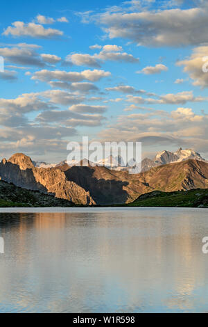 See Lac du Schlange mit Ecrins, See Lac du Schlange, Dauphine, Dauphiné, Hautes Alpes, Frankreich Stockfoto