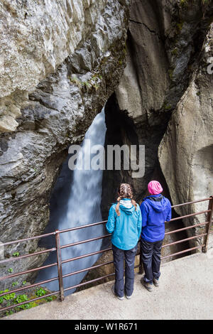 Wasserfall und die Schlucht von Trümmelbach im Lauterbrunnental, in der Schweiz, Europa Stockfoto