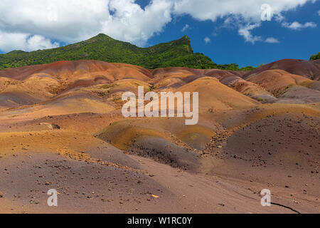 Sieben farbigen Masseanschlüsse in der Nähe Chamarel auf Mauritius Insel. Stockfoto