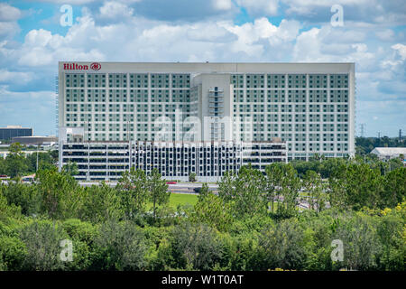 Orlando, Florida. Juli 01, 2019. Panoramablick über Hilton Orlando von Aquatica Turm in International Drive. Stockfoto