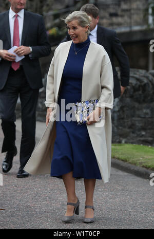 Die Gräfin von Forfar, wie sie Besuche Glenfiddich Whisky Distillery in Dufftown. PRESS ASSOCIATION Foto. Bild Datum: Montag Juli 1, 2019. Prinz Edward und seine Frau, Sophie, erhielt den Titel auf seinem 55. Geburtstag in diesem Jahr. Siehe PA Geschichte ROYAL Wessex. Photo Credit: Andrew Milligan/PA-Kabel Stockfoto