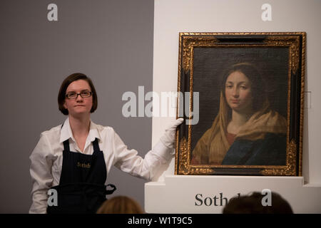 Sotheby's, London, Großbritannien. 3. Juli 2019. Im Sommer Alte Meister Abend Verkauf bietet Gemälde aus dem 14. - 19. Jahrhundert, die von vielen der wichtigsten Maler der westlichen Kunst. zu den Highlights gehören ein Meisterwerk von jedem der größte der britischen Landschaft Maler - Turner, Constable und Gainsborough - und außergewöhnliche Werke vom Barock von Ribera und die aussergewöhnlich seltene Johann Liss. Bild: Simon Vouet, Studie einer jungen Frau als Jungfrau. Credit: Malcolm Park/Alamy Leben Nachrichten. Stockfoto