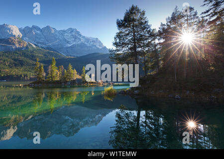 Unten Eibsee Zugspitze, Werdenfelser Land, Bayern, Deutschland Stockfoto