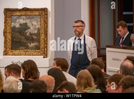 Sotheby's, London, Großbritannien. 3. Juli 2019. Im Sommer Alte Meister Abend Verkauf bietet Gemälde aus dem 14. - 19. Jahrhundert, die von vielen der wichtigsten Maler der westlichen Kunst. zu den Highlights gehören ein Meisterwerk von jedem der größte der britischen Landschaft Maler - Turner, Constable und Gainsborough - und außergewöhnliche Werke vom Barock von Ribera und die aussergewöhnlich seltene Johann Liss. Bild: John ConstableR.A., Studie für die weißen Pferd. Credit: Malcolm Park/Alamy Leben Nachrichten. Stockfoto