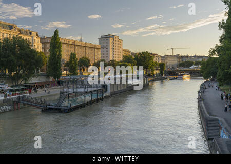 Badeschiff, Donaukanal, 1.Bezirk Innere Stadt, Wien, Österreich Stockfoto