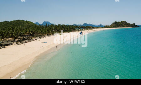 Drone Ansicht von Nacpan Strand, El Nido, Palawan, Philippinen Stockfoto