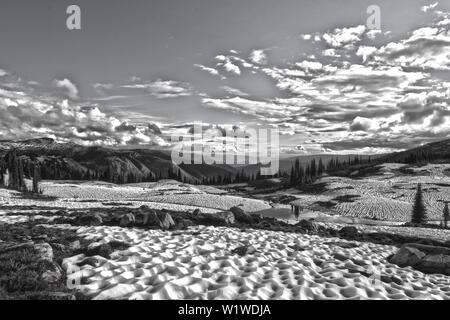 Blick nach Süden von Joss See in den Monashee Mountains Stockfoto