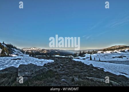 Blick nach Süden von Joss See in den Monashee Mountains Stockfoto