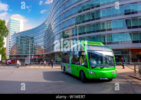 Manchester, Großbritannien - 18 Mai 2018: Metroshuttle sind Bussysteme in Greater Manchester betrieben mit drei Routen verbinden der Hauptstraße der Stadt, Fin Stockfoto