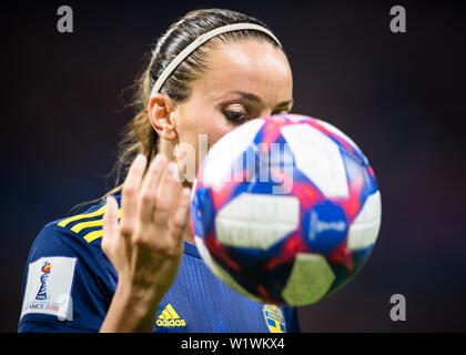 Lyon, Frankreich. 3. Juli 2019. Kosovare Asllani Schweden konkurriert im Halbfinale zwischen den Niederlanden und Schweden an der 2019 FIFA Frauenfussball Weltmeisterschaft in Stade de Lyon in Lyon, Frankreich, 3. Juli 2019. Credit: Xiao Yijiu/Xinhua/Alamy leben Nachrichten Stockfoto