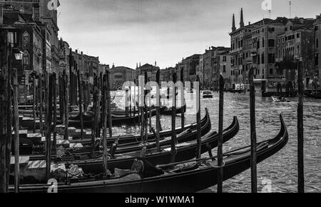 Grand Canal mit gondols, Venezia, Italia. Stockfoto