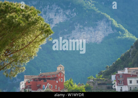 Schöne Aussicht vom Duomo Platz, Ravello, Amalfi Küste, Italien gesehen Stockfoto
