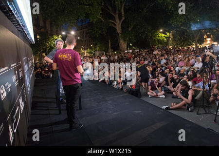 Roma, Italien. 03 Juli, 2019. Der italienische Regisseur Paolo Sorrentino ist zu Gast bei der 'Il Cinema in Piazza' Film Festival durch die Ragazzi del Cinema, Amerika in Piazza San Cosimato in Rom organisiert, in den Stadtteil Trastevere Credit: Matteo Nardone/Pacific Press/Alamy leben Nachrichten Stockfoto