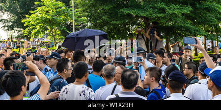 Handy Fotografen film Handgemenge bei Hong Kong Protestaktion Stockfoto