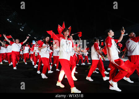 Neapel, Italien. 3. Juli 2019. Mitglieder der chinesischen Delegation März während der Eröffnungszeremonie des 30 Universiade in Neapel, Italien, 3. Juli 2019. Credit: Zheng Huansong/Xinhua/Alamy leben Nachrichten Stockfoto