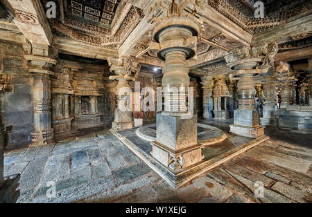 Innere Aufnahme der Halebid Hoysaleswara Jain Tempel, Dwarasamudra (Tor zur See), Halebidu, Hassan, Karnataka, Indien Stockfoto