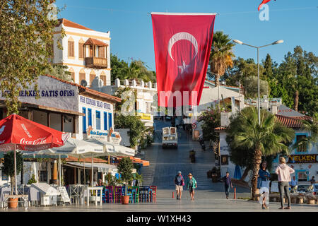 Hauptplatz der Stadt am Mittelmeer Kas in der Türkei. Stockfoto