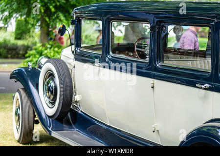Bedford, Bedfordshire, UK, 2. Juni 2019. Fragment der Stil der 1930er Jahre Ford Modell A Limousine Stockfoto