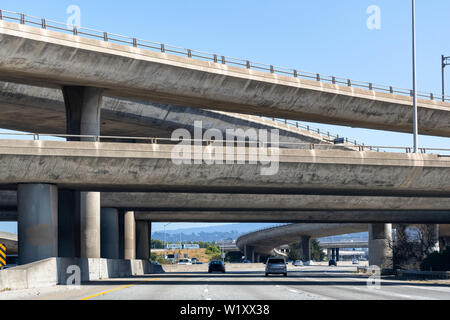 Autobahnanschlussstelle in der San Francisco Bay Area, Kalifornien Stockfoto