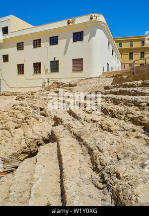 Parabolische tiered Seating detail. Reste der römischen Theater der antiken Gades in Hispania, die aktuelle Stadt Cádiz, Andalusien, Spanien. Stockfoto