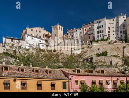 Rascacielos (Wolkenkratzer), Häuser über Huecar River Gorge in Cuenca, Kastilien-La Mancha, Spanien Stockfoto