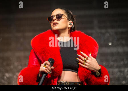 Roskilde, Dänemark. Juli 03rd, 2019. Der spanische Sänger und Songwriter Rosalia führt ein Live Konzert während der dänischen Musik Festival Roskilde Festival 2019. (Foto: Gonzales Foto - Thomas Rasmussen). Stockfoto