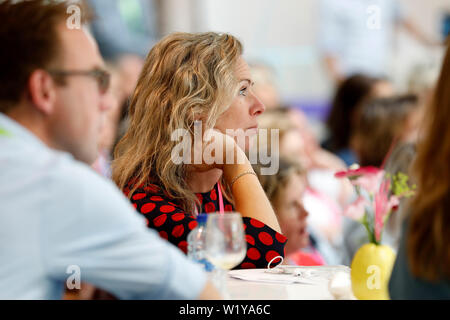 HOOFDDORP, 04-07-2019, Leiter Büro Sanoma, Medien Sommer Session. Stockfoto