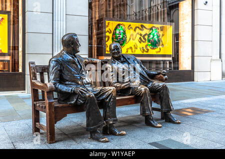 Die Statue von Verbündeten, New Bond Street, London, England, UK. Stockfoto