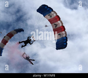 RAF Falcon freefall Fallschirm display Team in Aktion. Stockfoto