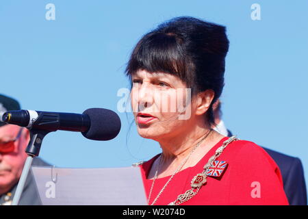 Stellvertretender Bürgermeister von Scarborough 2019 Ratsmitglied Roberta Swiers eine Rede in Scarborough Streitkräfte Tag Stockfoto