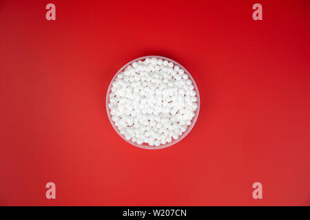 Transparentes Polypropylen, polypropene, Polystyrol, Polyethylen, thermoplastischen Polymer, HDPE und Kunststoff Rohstoff Pellets oder Granulat. Stockfoto