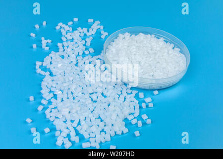 Transparentes Polypropylen, polypropene, Polystyrol, Polyethylen, thermoplastischen Polymer, HDPE und Kunststoff Rohstoff Pellets oder Granulat. Stockfoto