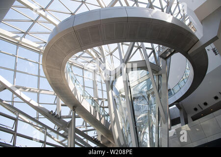 04 Juli 2019, Frankreich (Frankreich), Lyon: Innenansicht des Museums 'Musée des Confluences". Foto: Sebastian Gollnow/dpa Stockfoto