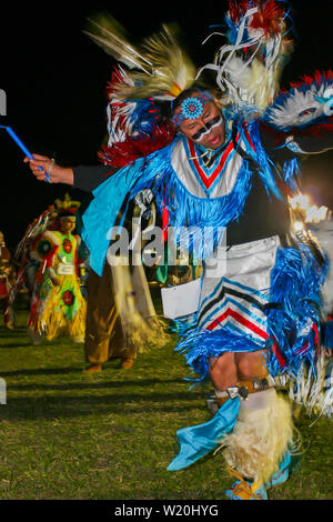 Melbourne, Florida/USA - Dezember 09, 2006: Native American Pow Wow die Teilnehmer führen traditionelle Tänze. Stockfoto