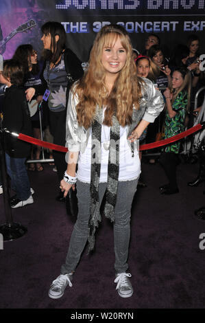 LOS ANGELES, Ca. 24. Februar 2009: Debby Ryan bei der Weltpremiere von "Jonas Brothers: Die 3D-Konzert' am El Capitan Theatre, Hollywood. © 2009 Paul Smith/Featureflash Stockfoto