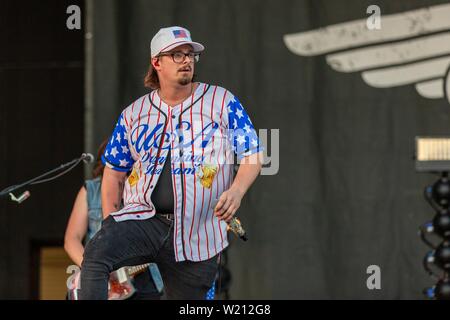 Juli 4, 2019 - Milwaukee, Wisconsin, USA - Land Sänger HARDY (MICHAEL HARDY) Während des Sommerfests Music Festival in Milwaukee, Wisconsin (Bild: © Daniel DeSlover/ZUMA Draht) Stockfoto