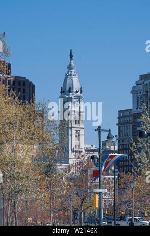 Rathaus im Zentrum der Stadt Philadelphia von Logan Circle an der Benjamin Franklin Parkway; Stockfoto