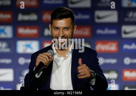 Madrid, Spanien. 04. Juli, 2019. Präsentation DER NEUEN ATLETICO DE MADRID SPIELER FELIPE IN DER 'WANDA METROPOLITANO", MADRID JULE 4, 2019 Quelle: CORDON PRESSE/Alamy leben Nachrichten Stockfoto