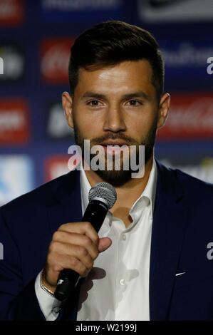 Madrid, Spanien. 04. Juli, 2019. Präsentation DER NEUEN ATLETICO DE MADRID SPIELER FELIPE IN DER 'WANDA METROPOLITANO", MADRID JULE 4, 2019 Quelle: CORDON PRESSE/Alamy leben Nachrichten Stockfoto