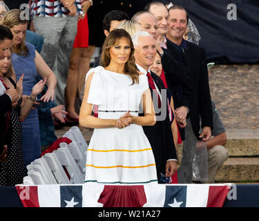 Washington, United States. 04. Juli, 2019. First Lady Melania Trump an der National Mall in Washington, DC, während der Tag der Unabhängigkeit am 4. Juli. Credit: SOPA Images Limited/Alamy leben Nachrichten Stockfoto