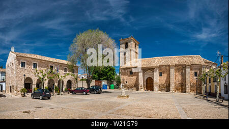 Iglesia de la Sey, Ayuntamiento de Valeria (Rathaus) an der Plaza Francisco Ruiz de Alarcón in Valeria, Provinz Cuenca, Kastilien-La Mancha, Spanien Stockfoto