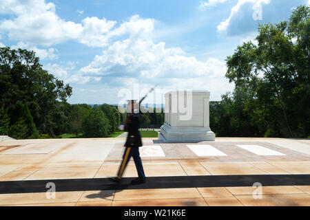Das Grab des Unbekannten Soldaten, den Nationalfriedhof Arlington, Washington DC, USA Stockfoto