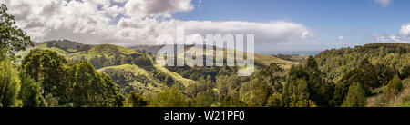 Panoramablick auf das Luftbild von Apollo Bay und Barham Paradies Scenic Reserve entlang der Great Ocean Road, Victoria, Australien Stockfoto