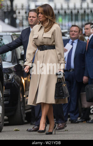 Der britische Premierminister Theresa May begrüßt der Präsident der Vereinigten Staaten, Donald Trump, in der Downing Street bei seinem Staatsbesuch in Großbritannien. Mit: Melania Trump Wo: London, Großbritannien Wann: 04 Jun 2019 Credit: Wheatley/WANN Stockfoto