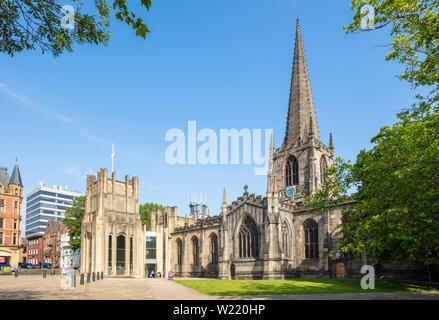 Kathedrale von Sheffield Kirche St. Peter und Paul Kirche street Sheffield South Yorkshire England uk gb Europa Stockfoto